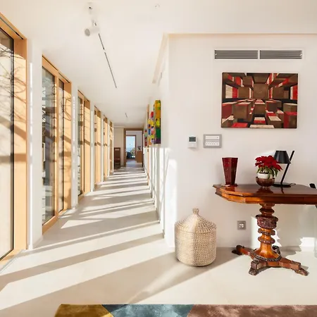 Grandiose Brac Mediteranea 6 Bedrooms Infinity Pool & Outdoor Tv