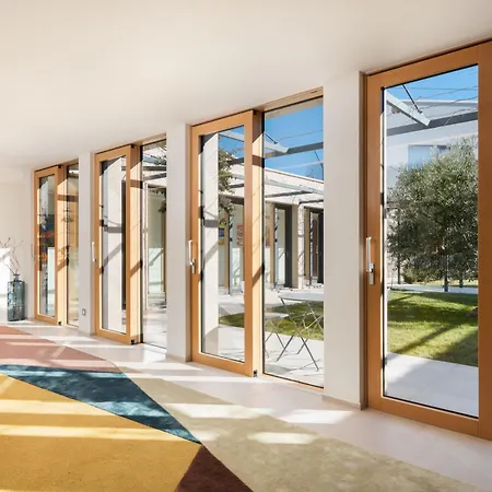 Grandiose Brac Mediteranea 6 Bedrooms Infinity Pool & Outdoor Tv Škrip